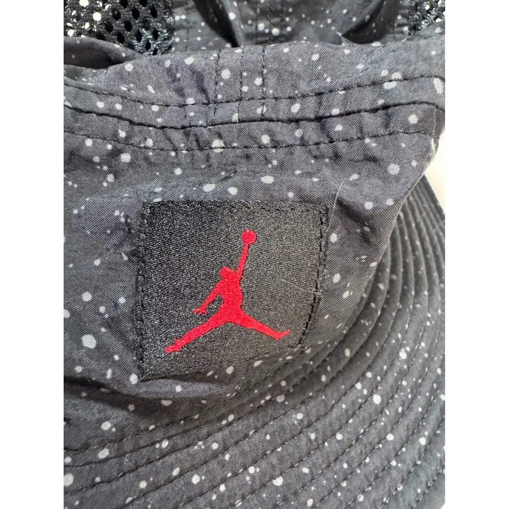 Jordan Brand Black Speckled Mesh Bucket Hat Adjustable Red Bungee L/XL